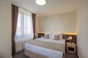 Nobel West Hotel