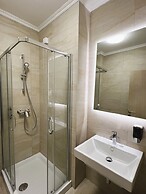 Nobel West Hotel