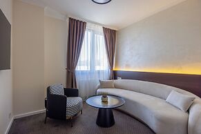 Nobel West Hotel