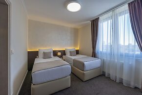Nobel West Hotel