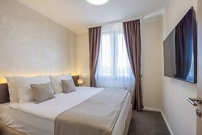 Nobel West Hotel