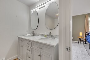 Apartment In Anchorage ~ 1.2 Miles from Downtown 2 Bedroom Apts by Red