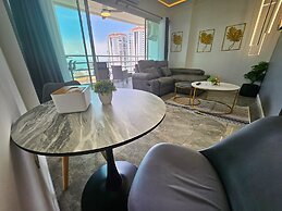View Talay 5 - Beachfront Ocean View - High Floor & Huge Pool