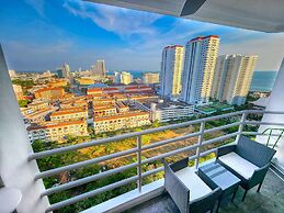 View Talay 5 - Beachfront Ocean View - High Floor & Huge Pool