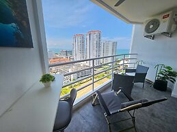 View Talay 5 - Beachfront Ocean View - High Floor & Huge Pool
