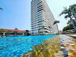 View Talay 5 - Beachfront Ocean View - High Floor & Huge Pool