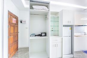 View Talay 5 - Beachfront Ocean View - High Floor & Huge Pool