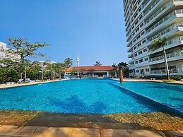 View Talay 5 - Beachfront Ocean View - High Floor & Huge Pool