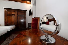 Vicolo dell'Aquila- Residenze Romanae