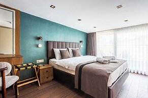Marlon Hotel