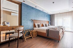 Marlon Hotel