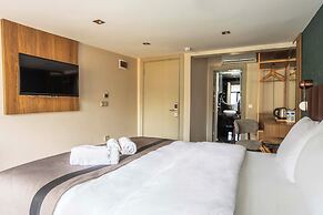 Marlon Hotel
