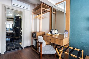 Marlon Hotel