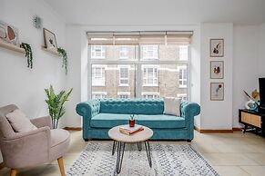 Central Holborn,lovely & bright with AC