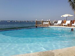 Hotel Grandmare & Bungalows