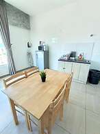Cozy 121 Octagon 2 Bedrooms Condo