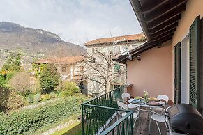 Ponente Balcony in Gravedona