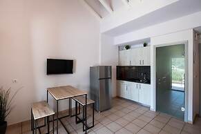 Drakatos Apartment 1B X