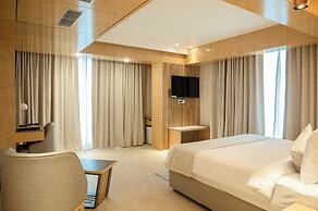 HOTEL LAKE VIEW