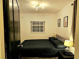 Flat - Sleeps 4 - Wifi