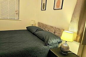 Flat - Sleeps 4 - Wifi