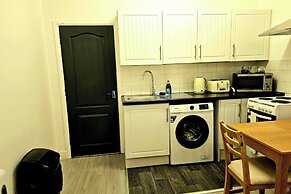 Flat - Sleeps 4 - Wifi