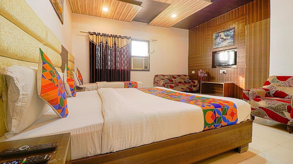 Hotel Star Metro Inn By GRB
