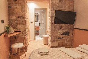 Qara Otel