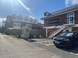 Riverside Hotel