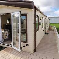 Caravansleeps6-freeparking-quietretreat-nature