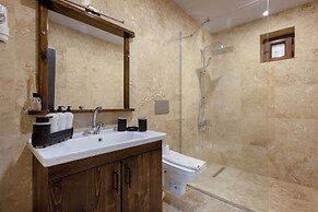 Yellow Stone Suites