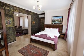 Yellow Stone Suites