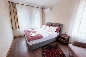 Yellow Stone Suites