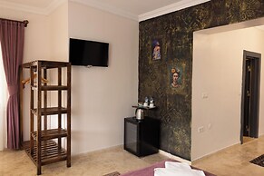 Yellow Stone Suites