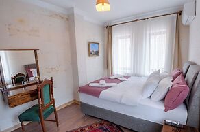 Yellow Stone Suites