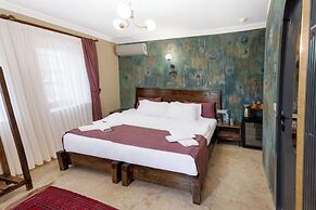 Yellow Stone Suites