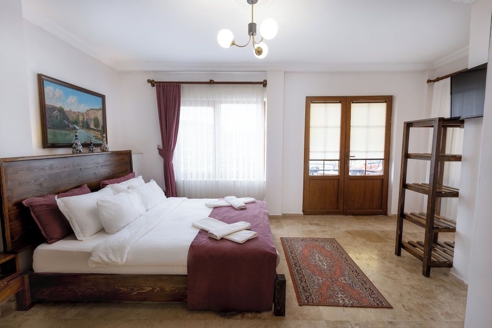Yellow Stone Suites
