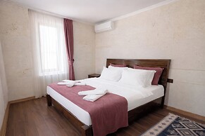 Yellow Stone Suites