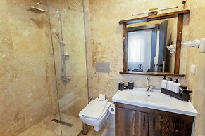 Yellow Stone Suites