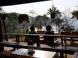 Parinya Hill Homestay & Cafe Koh Larn
