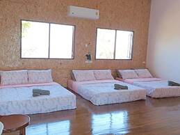 Parinya Hill Homestay & Cafe Koh Larn