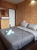Parinya Hill Homestay & Cafe Koh Larn