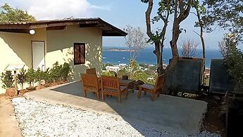 Parinya Hill Homestay & Cafe Koh Larn
