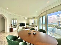 The Lake View Spacious With Amazing Terrace