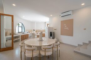 Villa Hawk