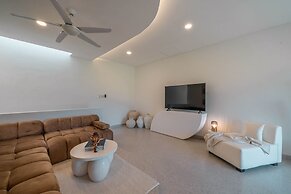 Villa Hawk