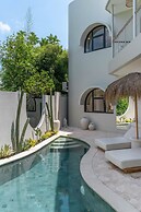 Villa Hawk