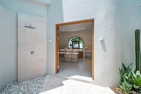 Villa Hawk