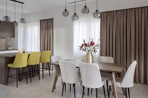 Sunny Drops Blue Villa by Estia