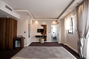 VALIDE RESIDENCE